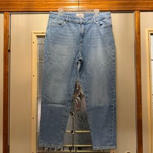 BDG Mid Rise Medium Wash Mom Jean